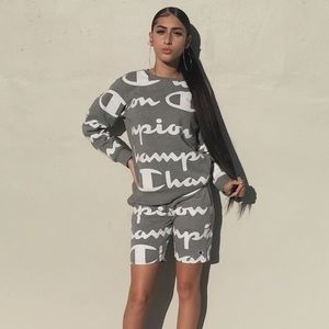 Meet your Posher, Alexia